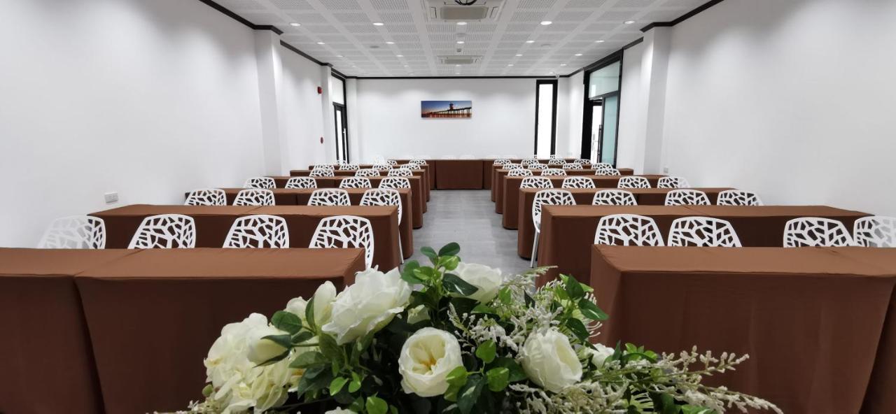 Lux Boutique Hotel Nonthaburi Eksteriør bilde